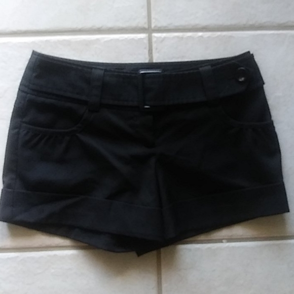 Tracy Evans Limited Black Short. - Picture 1 of 4
